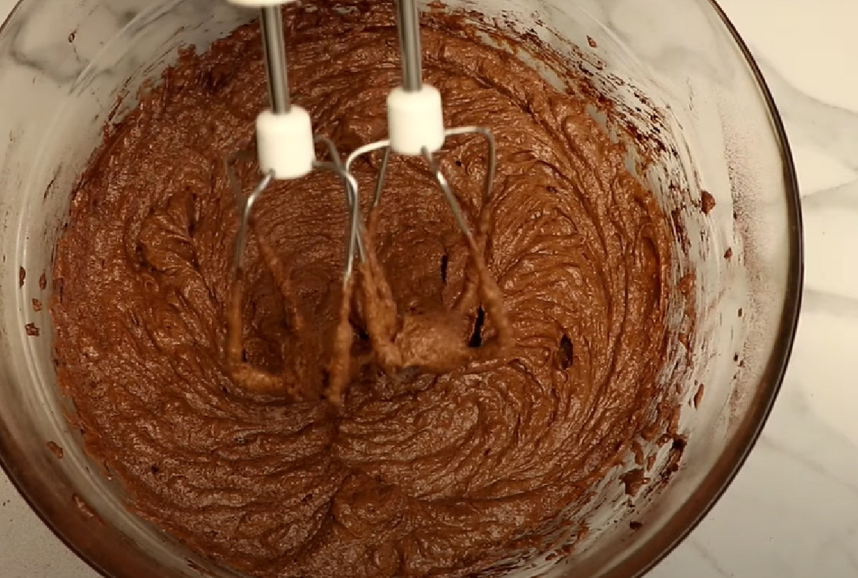 Пляцок "Санта-Барбара": неймовірна випічка з маком та яблуками за рецептом з 90-х